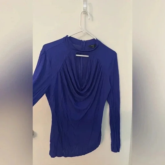 😍Guess women’s blouse size large - Picture 2 of 6